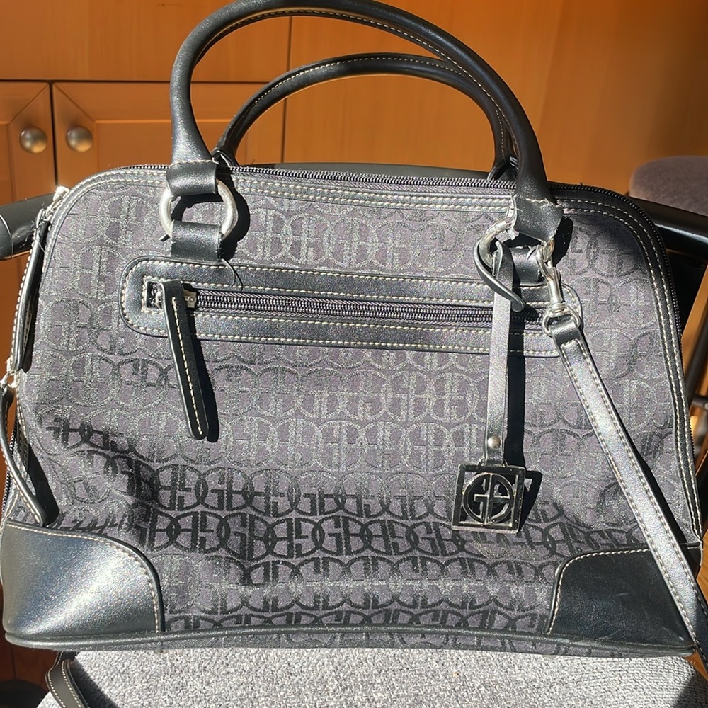 Vintage Giani Bernini Handbag With Removable Shoulder Strap - Picture 10 of 13